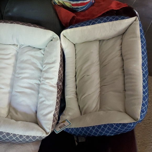 2 Cat Beds - Picture 4 of 5